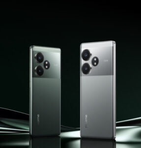 Realme GT 6/6T in green and white 